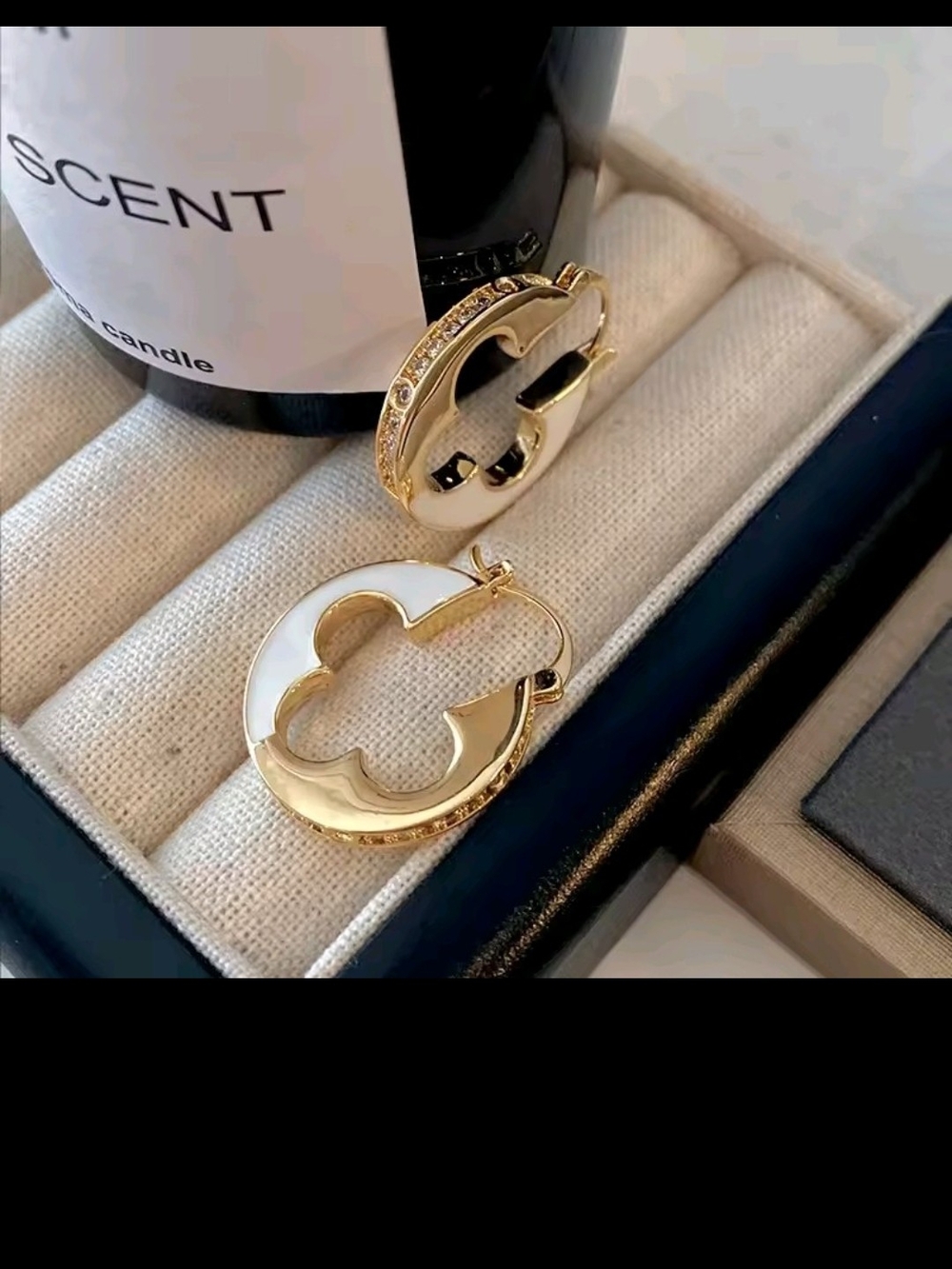 New! Gold plate,white enamel,cz.,clover,hoop,earrings!